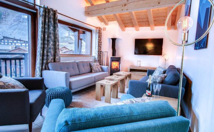 Chalet Chouette, Morzine, Fire Place